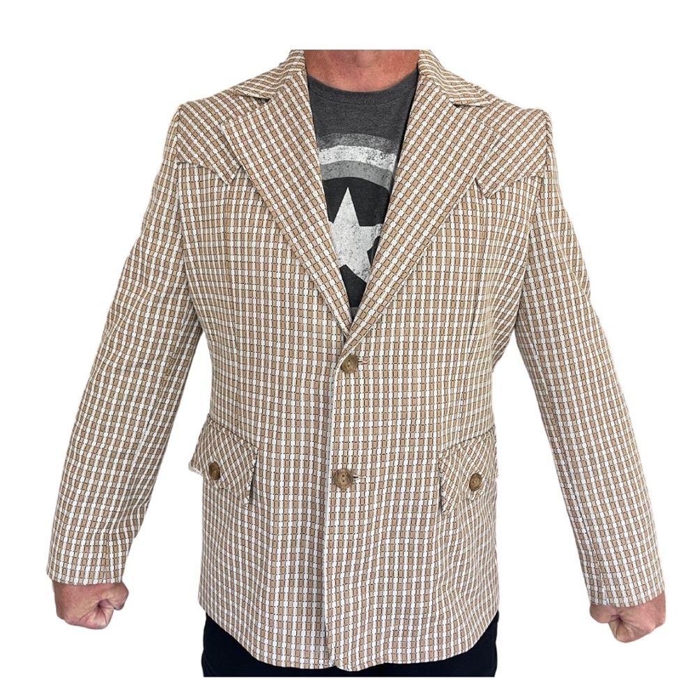 Vintage XL men’s polyester blend sports coat. Box pattern in tan, cream & black